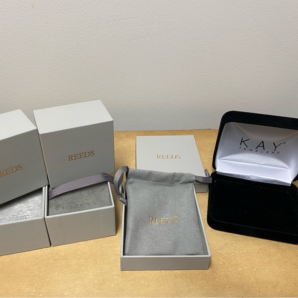 Jewelry boxes Lot of 4 - Picture 4 of 4